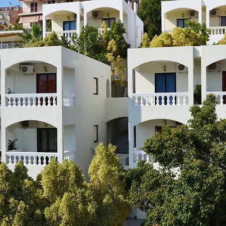 To Spiti Tis Eirinis Apartamento Poros Town Exterior foto