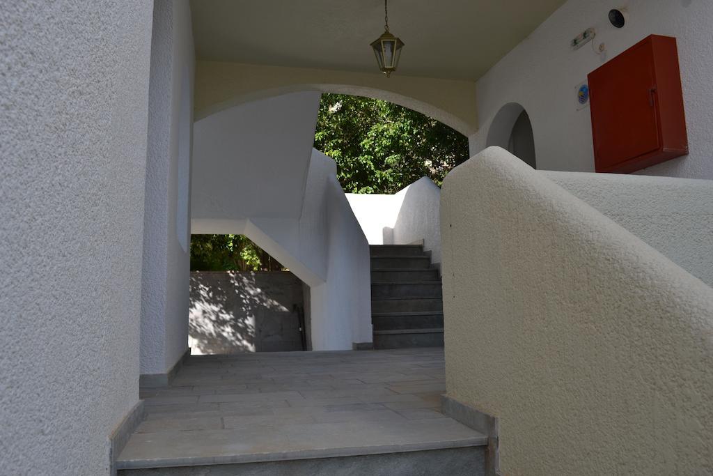 To Spiti Tis Eirinis Apartamento Poros Town Exterior foto